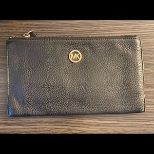 Michael Kors Large Zip Wristlet/ Clutch